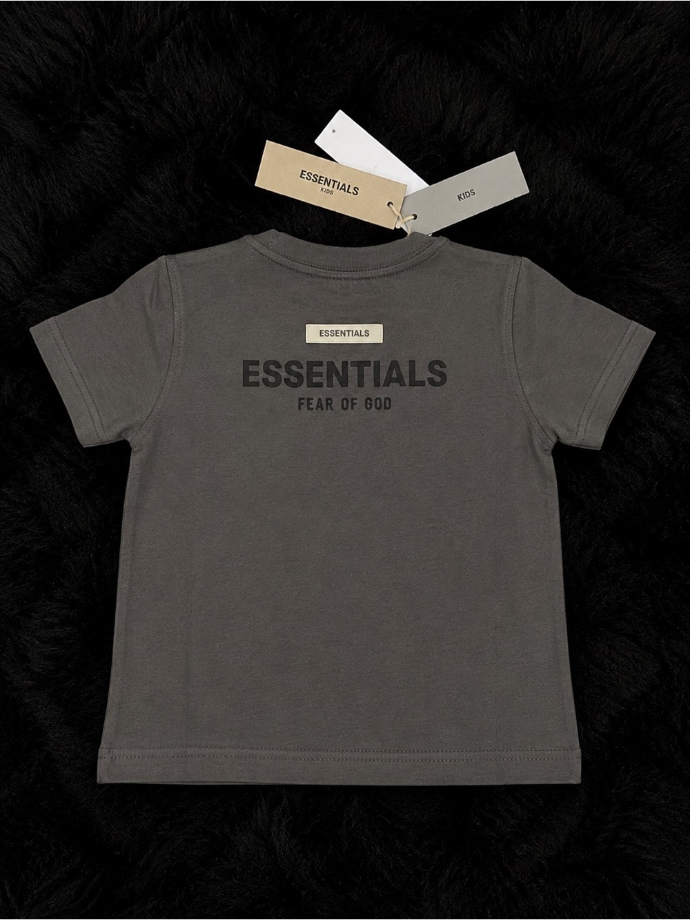 ESSENTIALS Fear of God Kids Tee & Shorts Set - Picture 2 of 4